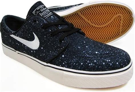 nike janoski sb zoom grijs wit|Meer.